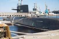 Norfolk Naval Shipyard (NNSY) welcomed the Moored Training Ship Sam Rayburn (MTS 635) in advance of its inactivation April 3.
