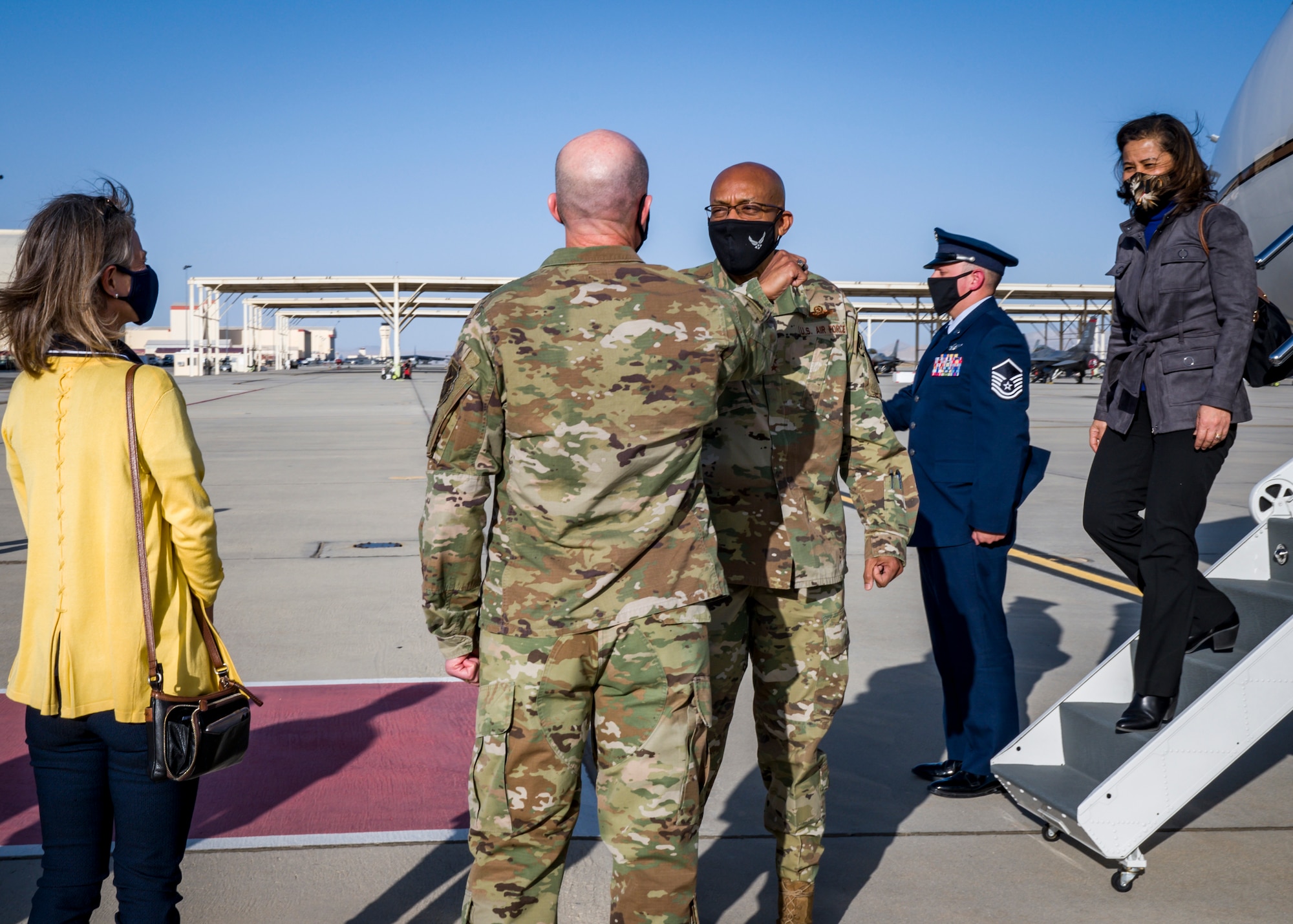 Maj. Gen. Christopher Azzano, Air Force Test Center Commander, welcomes Air Force Chief of Staff Gen. Charles Q. Brown, Jr., to Edwards Air Force Base, California, March 30. (Air Force photo by Giancarlo Casem)