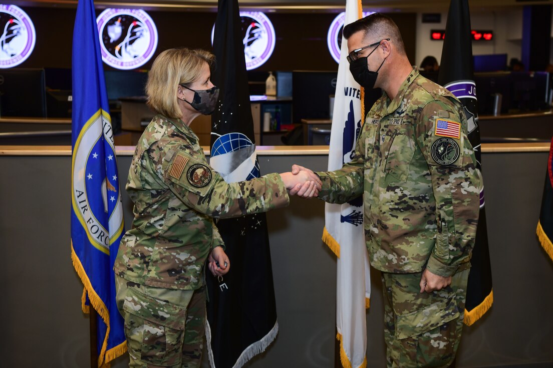 Leader recognizes military member's action to help