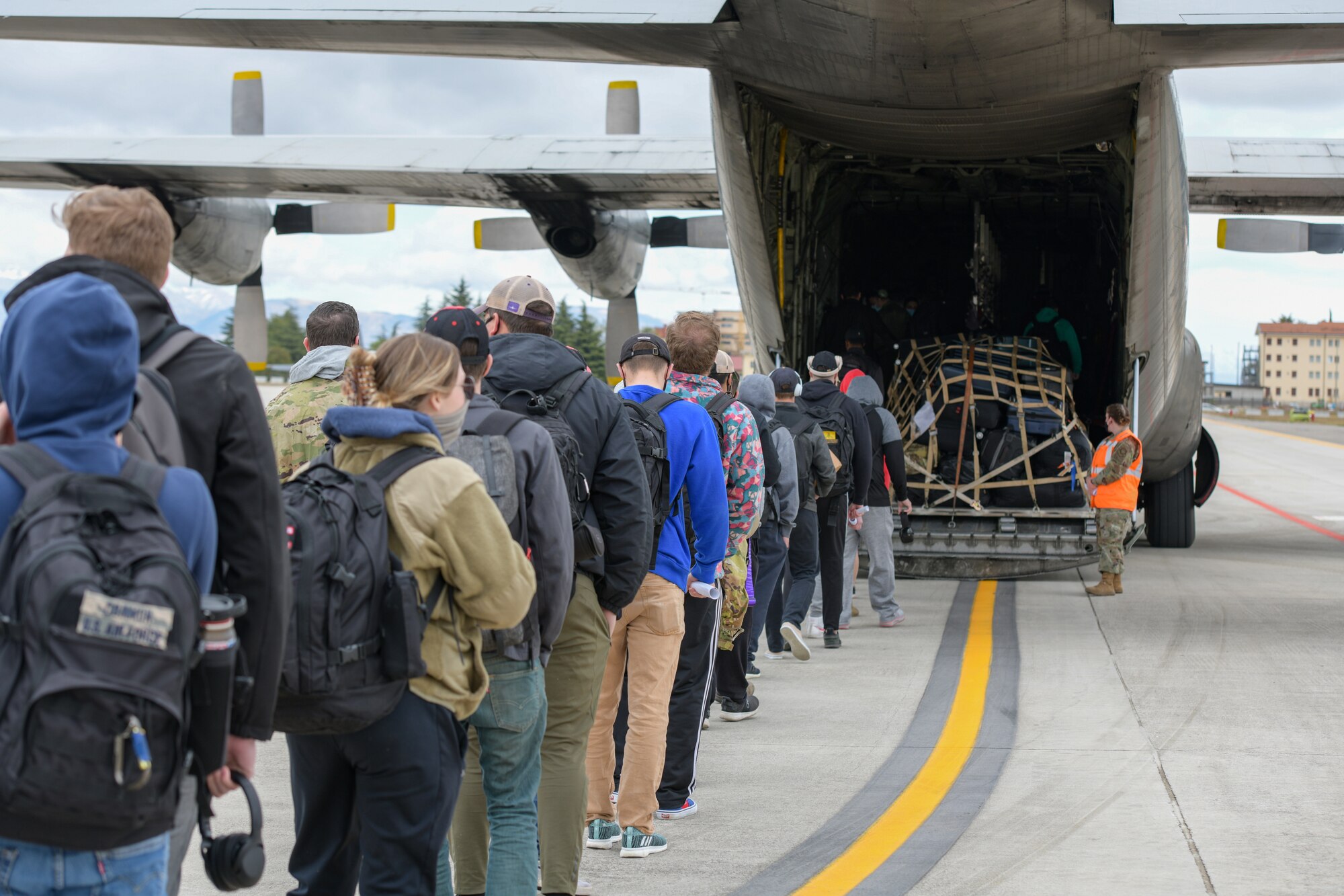 HAF transports 31 FW members to INIOCHOS 21