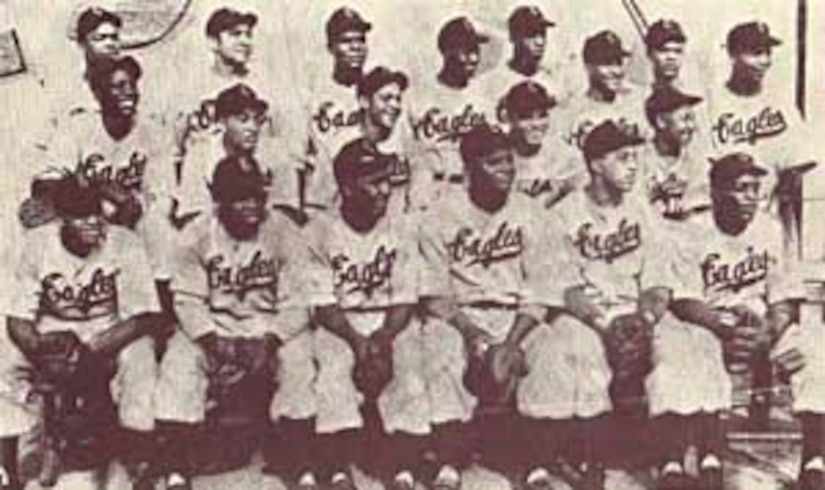 A baseball team poses for a photo.