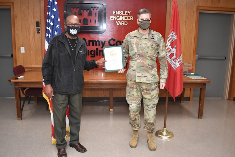 Memphis District Commander Col. Zachary Miller presents Heavy Mobile Equipment Mechanic Leader Robert Woods (left) with a service award on his 40 year anniversary. Congratulations again to Mr. Robert Woods, and many thanks for your dedicated service to the Memphis District, the Mississippi Valley Division, and the U.S. Army Corps of Engineers.