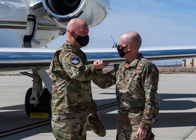 General Raymond and Brig. Gen. Higer