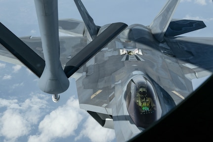 Hawaii F-22s complete DFE operations out of Iwakuni