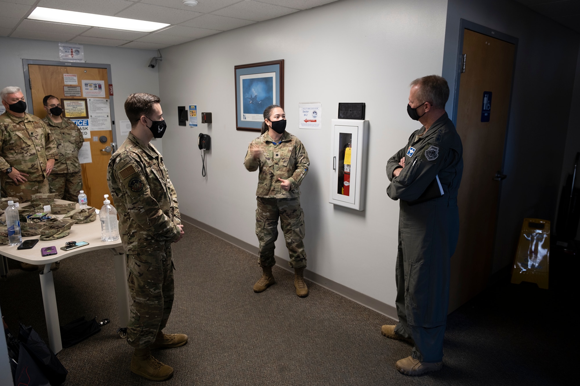 Photo of ACC Commander Gen Kelly and SrA Kincaid