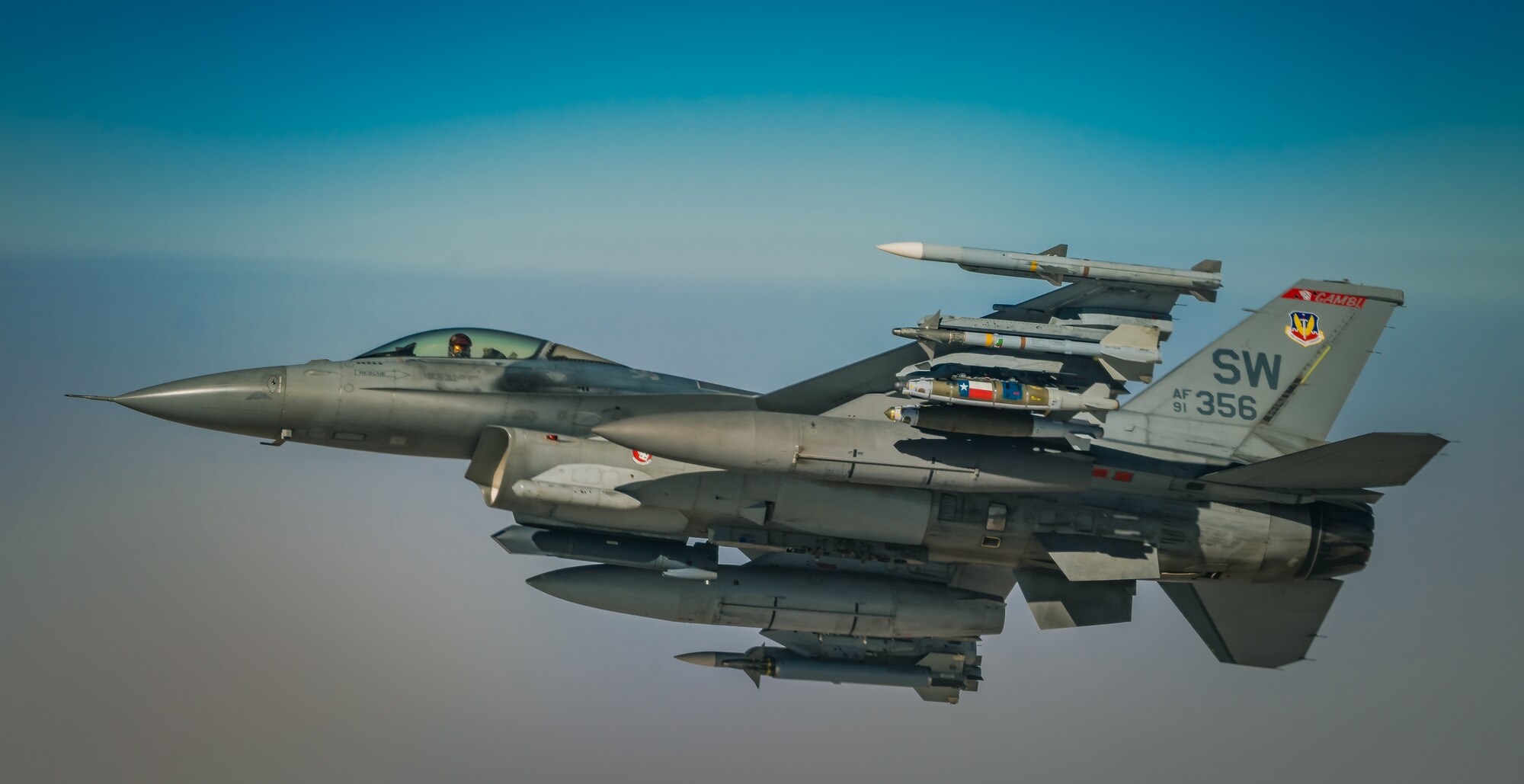 340th EARS provides fuel to F-16s