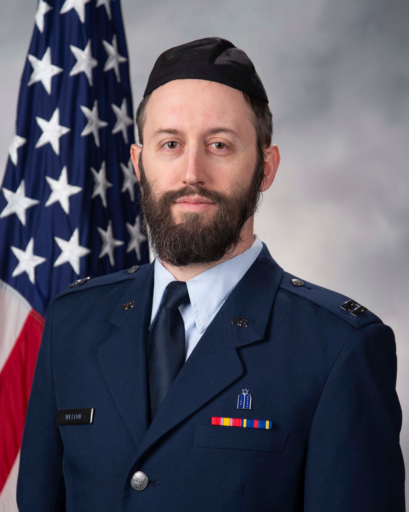 Capt. Levi Welton, 436th Airlift Wing chaplain official photo