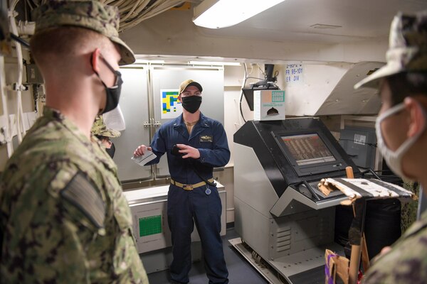 Midshipmen visit the San Antonio-class amphibious transport dock ship USS Arlington (LPD 24), April 11. 180 midshipmen from the United States Naval Academy (USNA) visited Naval Station Norfolk, April 10-11. This is the first of several fleet orientation weekends in April which will introduce more than 500 midshipmen to the surface and amphibious warfare force. (U.S. Navy photo by Mass Communication Specialist 2nd Class Jacob Milham/Released)