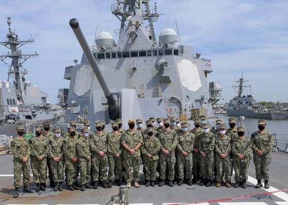 Midshipmen visit the San Antonio-class amphibious transport dock ship USS Arlington (LPD 24), April 11. 180 midshipmen from the United States Naval Academy (USNA) visited Naval Station Norfolk, April 10-11. This is the first of several fleet orientation weekends in April which will introduce more than 500 midshipmen to the surface and amphibious warfare force. (U.S. Navy photo by Mass Communication Specialist 2nd Class Jacob Milham/Released)