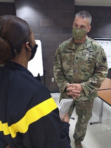 Command Sergeant Major Andrew Lombardo, Command Sergeant Major of the Army Reserve, held a townhall for 3d Medical Command (Deployment Support) enlisted Soldiers, 11 April.
This was an opportunity for 3d MC(DS) Soldiers to ask questions on Soldier related issues and gather information on Army Reserve priorities