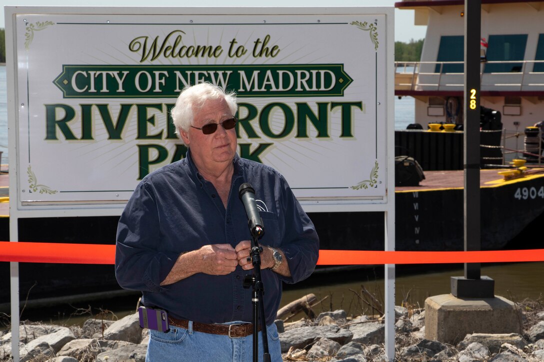 IN THE PHOTO, the Memphis District held a ribbon-cutting ceremony, to celebrate a fully functioning stormwater ditch replacement project in the New, Madrid, Missouri area, on Apr. 12, 2021. A $3.4 million contract was awarded for two work areas to Tarpan Construction LLC., on Aug. 29, 2019. (USACE photos by Vance Harris)