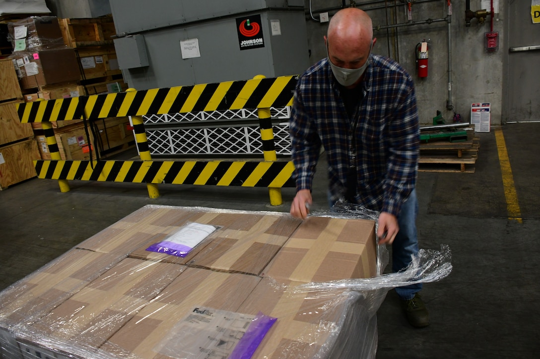 DLA supports White House effort to supply masks for low-income communities