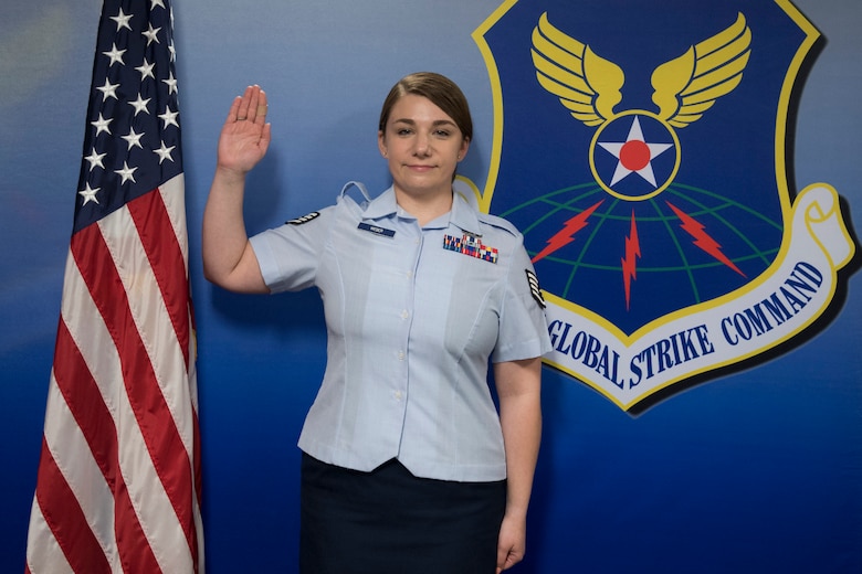 Navy Veteran reenlists great niece via virtual ceremony