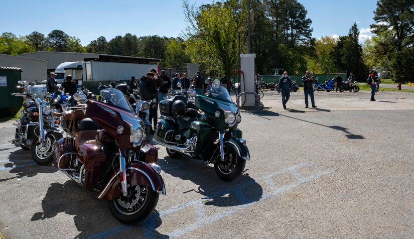 TRADOC promotes safety, camaraderie during motorcycle ride