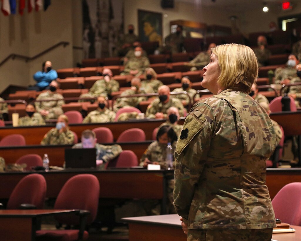 88th Readiness Division HHC Conducts Extremism Stand-down