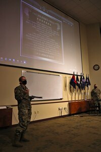 88th Readiness Division HHC Conducts Extremism Stand-down