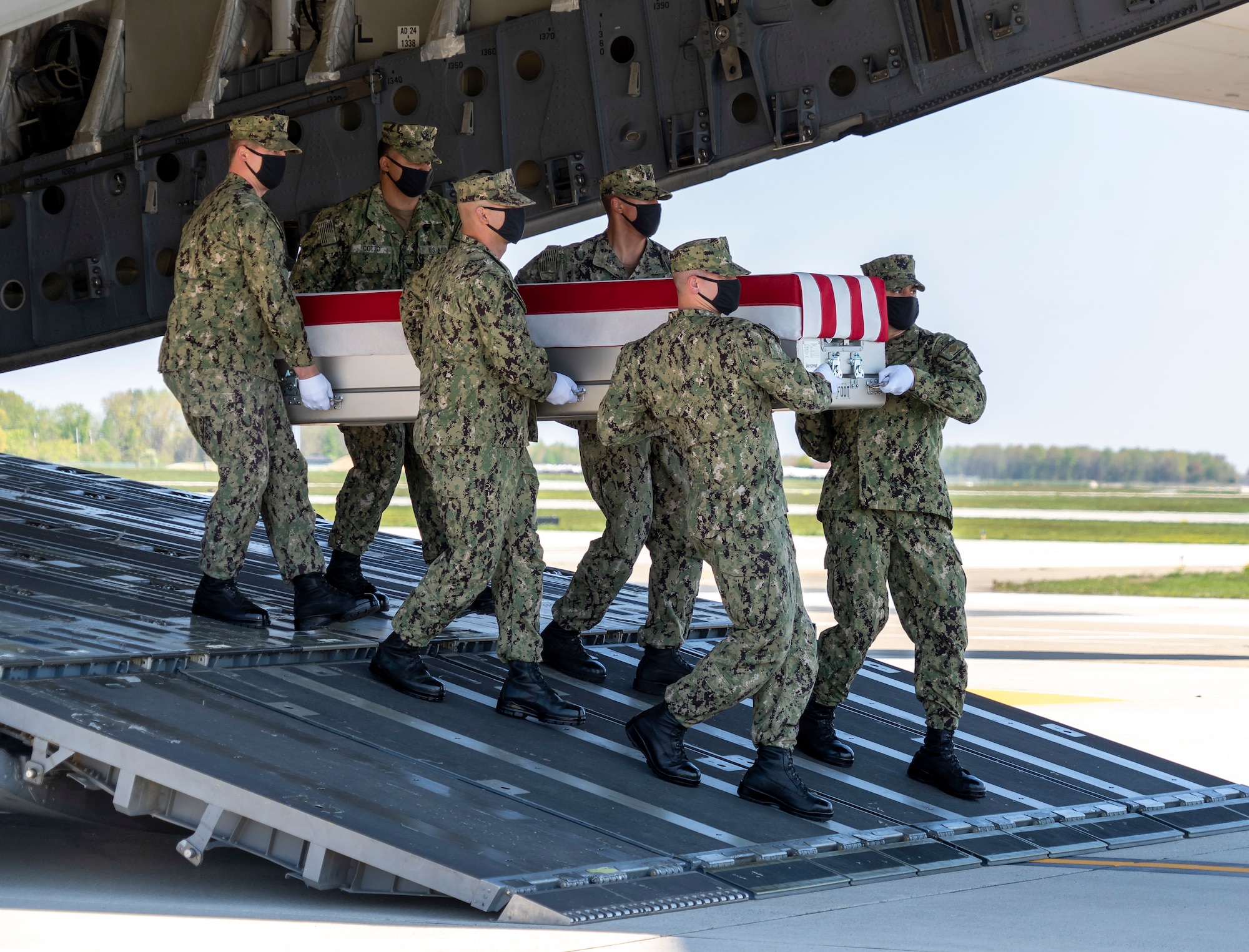 Navy Culinary Specialist Apprentice Jaylon D. Moye honored in Dignified Transfer Apr. 23