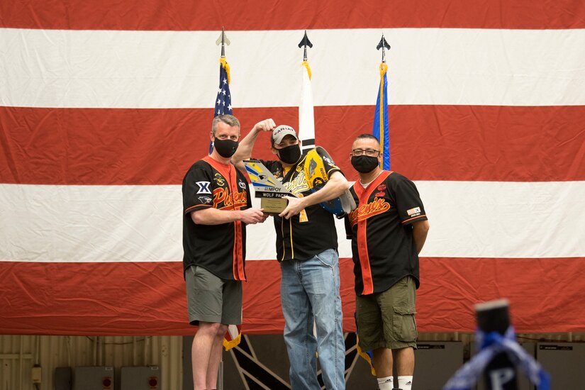Senior Master Sgt. Timothy Seidlitz, 80th Aircraft Maintenance Unit Armament Systems manager, wins the 2020 8th Maintenance Group Armament Systems Manager of the Year award at Kunsan Air Base, Republic of Korea March 24, 2021. This was part of Kunsan’s 2020 Maintenance Professional of the Year awards. (U.S. Air Force photo by Tech. Sgt. Will Bracy)