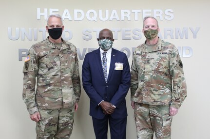 N.C. Department of Military and Veterans Affairs official visits USARC