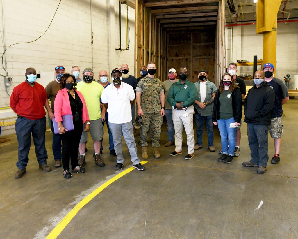 Defense Logistics Agency Distribution Commander Visits DLA Distribution ...