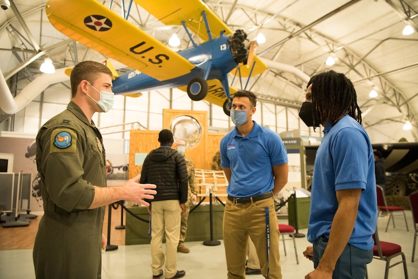 Dover AFB, DSU collaborate on aviation program > Nellis ...