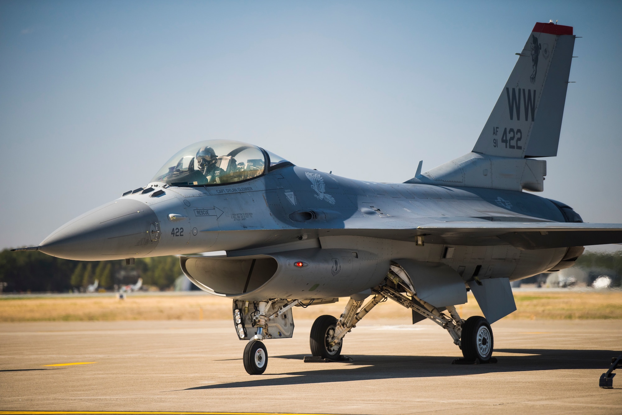 F-16 waiting on the tarmac to receive post flight checks.