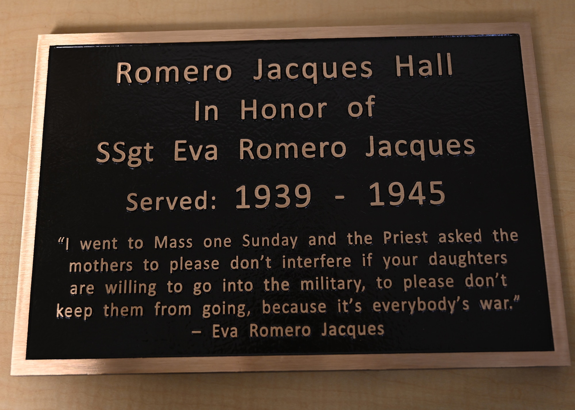 honorific plaque