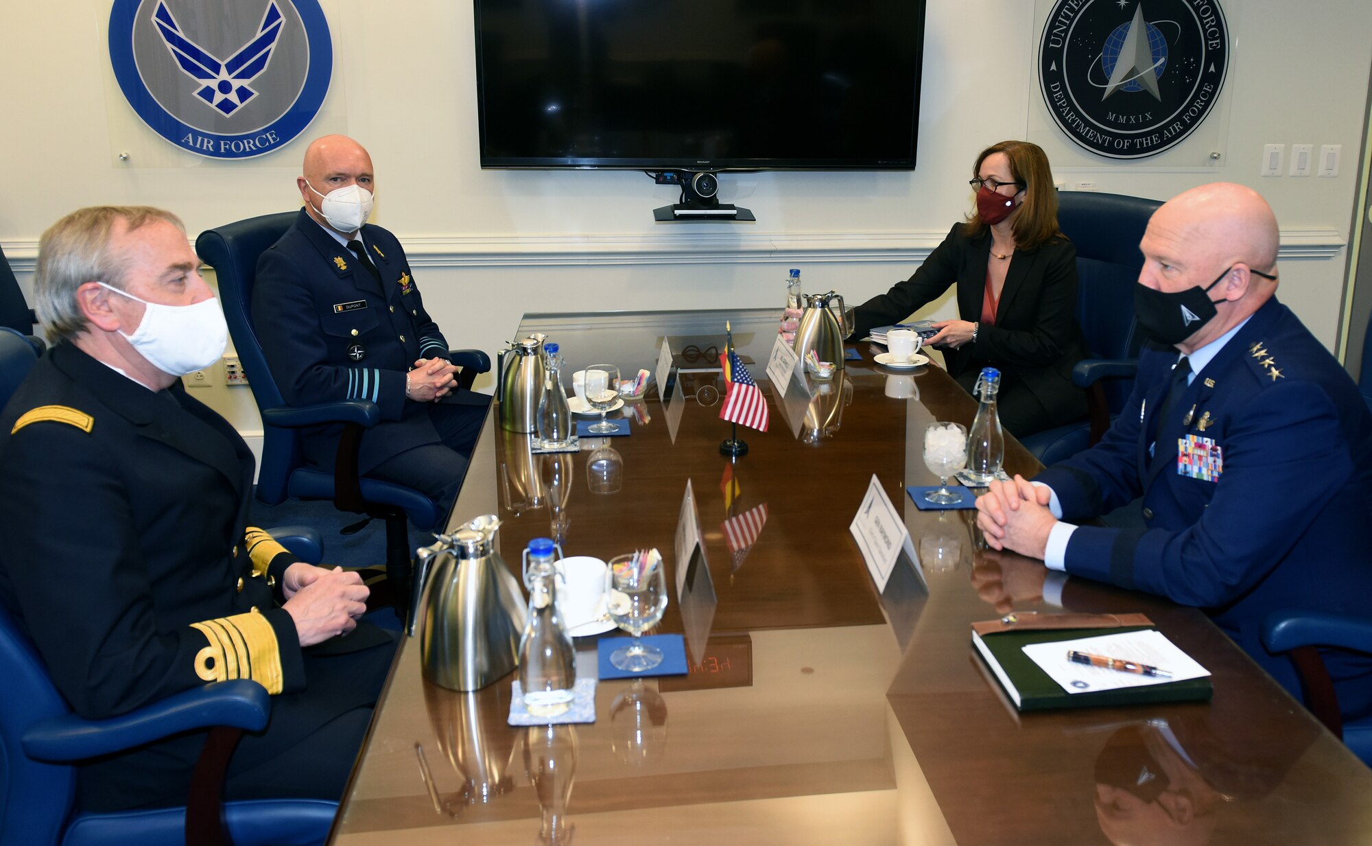Chief of Space Operations Gen. John W. Raymon meets and discusses
