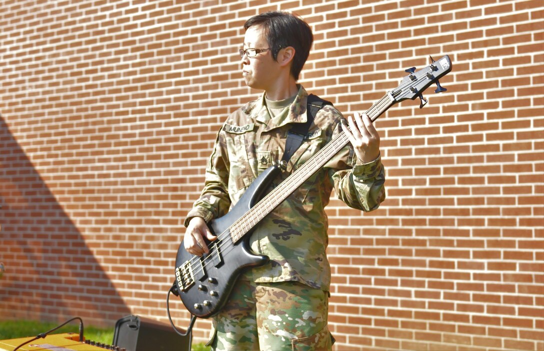 Army Reserve Soldiers win Outstanding Musician Award