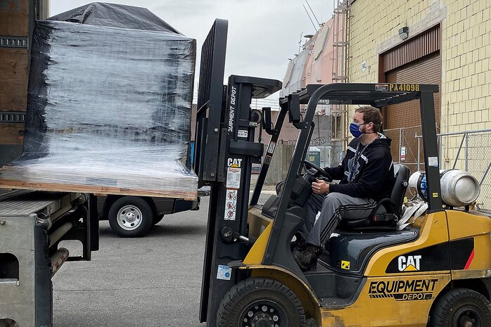 NSLC Supplies N95 Masks to USNS Comfort