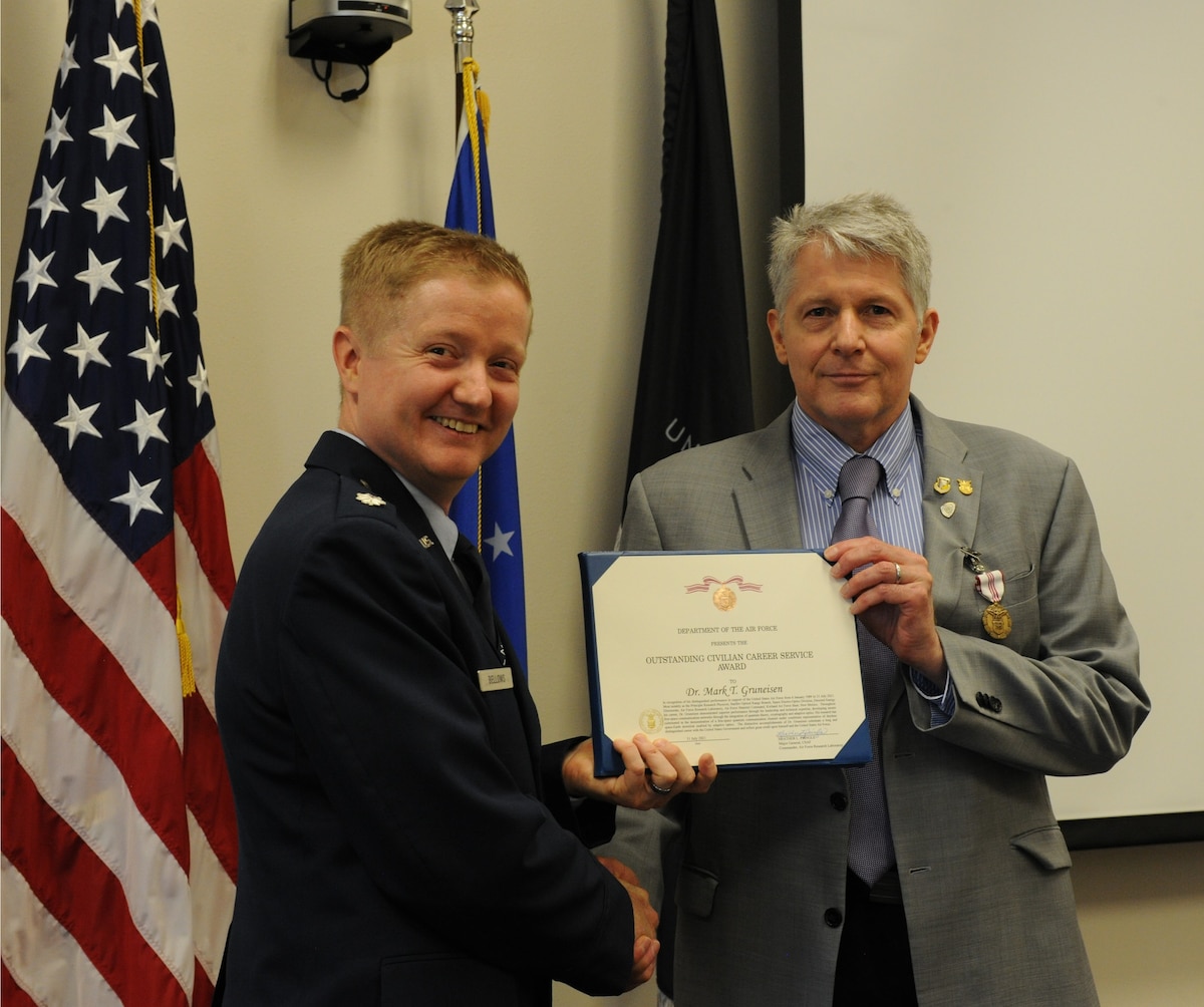 Dr. Mark Gruneisen, AFRL Starfire Optical Range senior physicist and quantum communications expert, completed groundbreaking research that coincides with his retirement after 32 years of federal service. (U.S. Air Force photo/2nd Lt. Benjamin Glenn)
