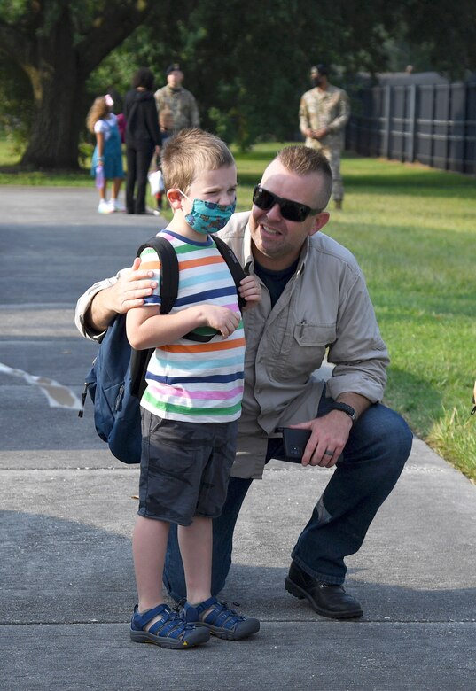 Defenders welcome kids on first day of school > Keesler Air Force