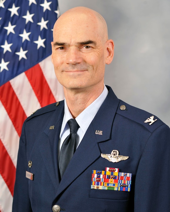 Col William H. Gutermuth Official Photo