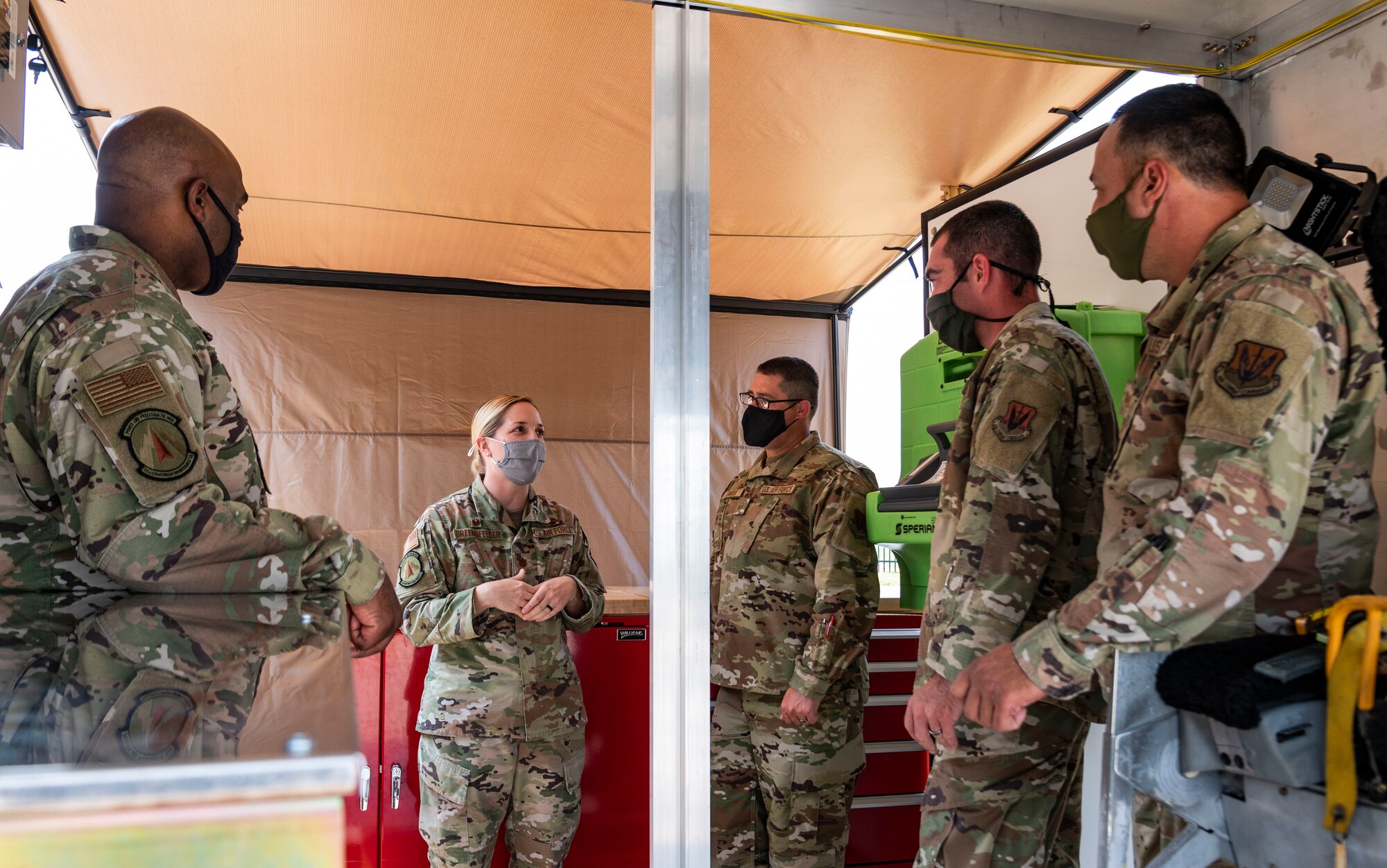 Photo of Airmen