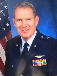 Portrait of Brig. Gen. (Ret.) Larry Lunt.