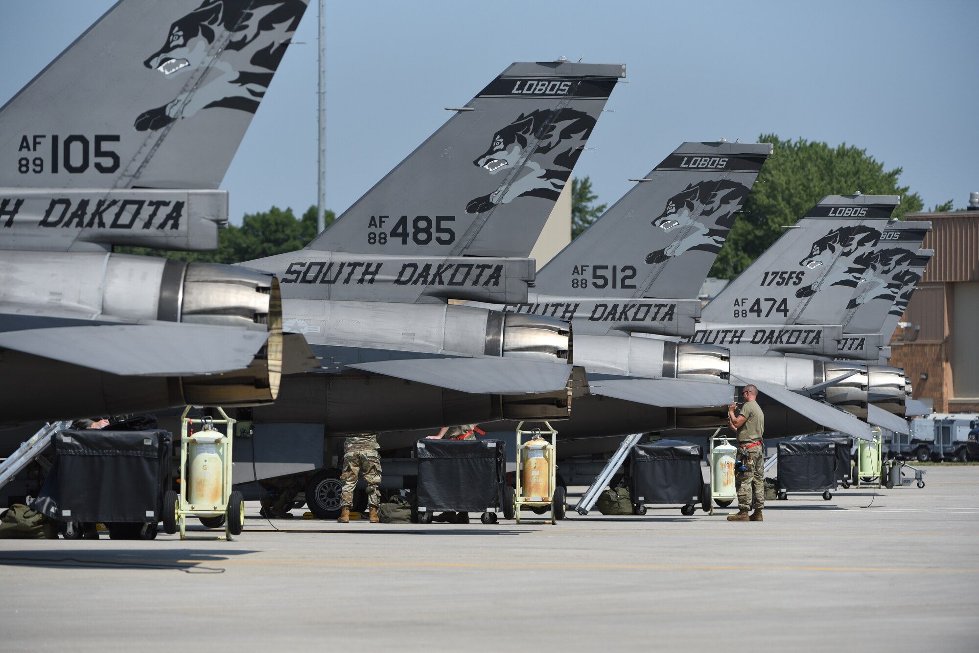 South Dakota F-16 jets