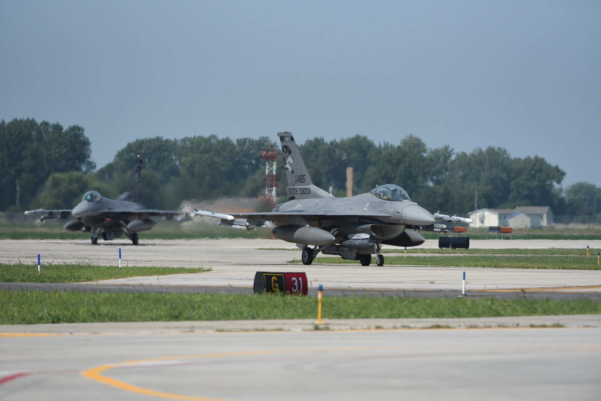 South Dakota F-16 jets