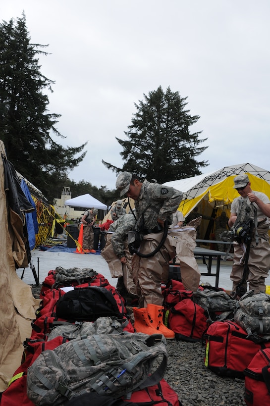 Cascadia Rising simulates a 9.0-magnitude earthquake along the Cascadia Subduction Zone, which tests the Oregon and Kentucky National Guard’s CBRNE Enhanced Response Force Package (CERFP) ability to work alongside local, state and federal first responders and public safety officials during a disaster response effort.