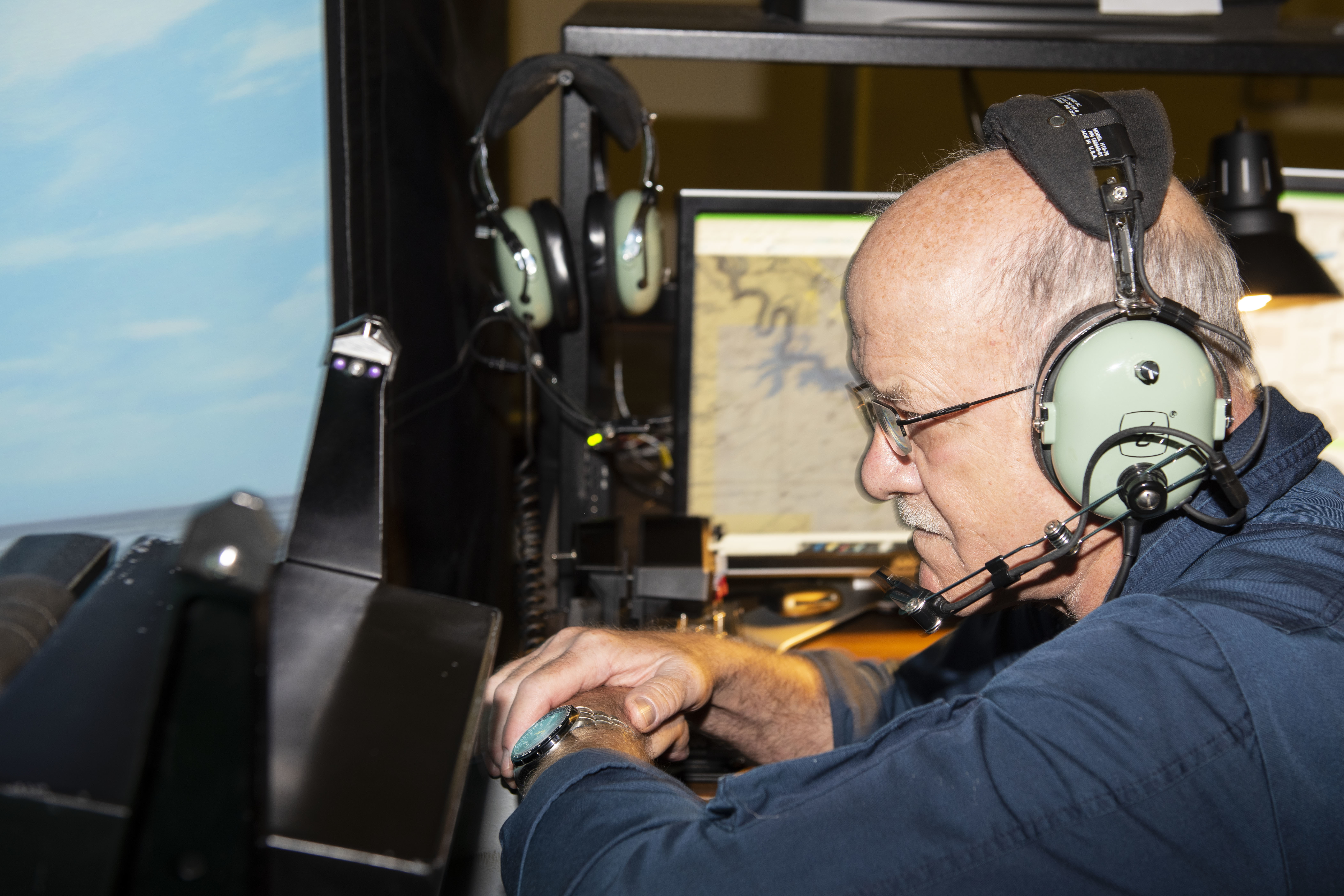 Educating professional aviators: Laughlin flight simulators help pilots  soar > Air Education and Training Command > Article Display