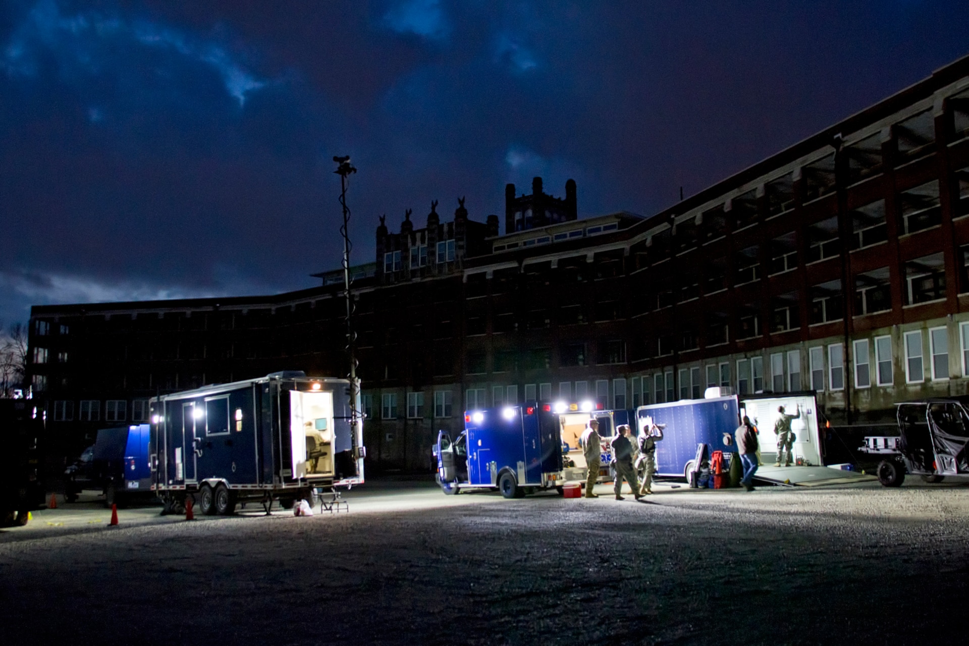 The team utilized the historic site as an suitable location for a mission with low visibility and limited communications in an unfamiliar environment.