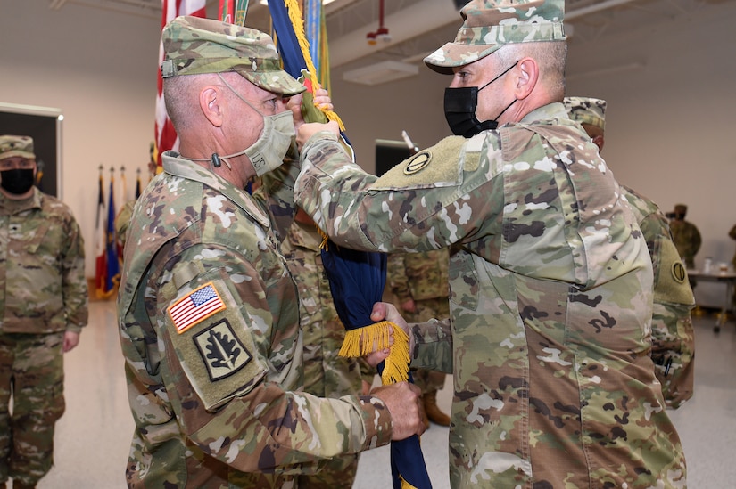 Chicago Army Reserve command receives new leadership