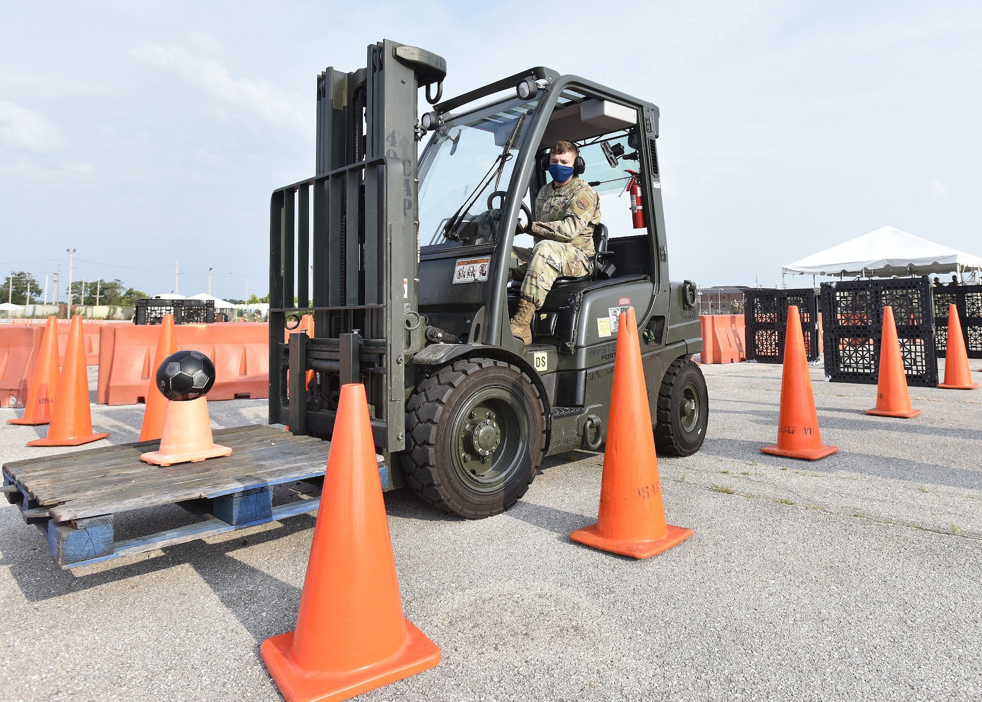 ground transportation rodeo 4k forklift challenge