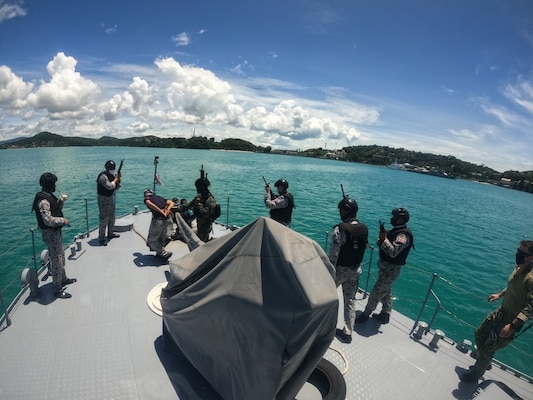 PHUKET, Thailand (Aug. 15, 2021) U.S. Navy and Thailand Maritime Enforcement Command Center (Thai MECC) personnel practice maritime tactics, techniques and procedures during Southeast Asia Cooperation and Training (SEACAT) exercise.