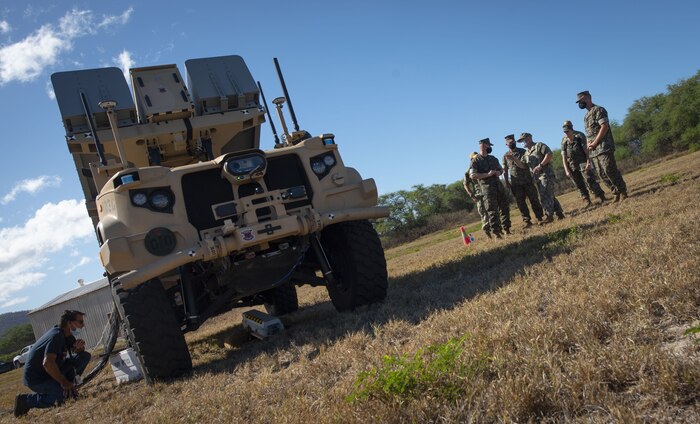 CNO & MCPON Visit Hawaii to Take Part in Large Scale Exercise 2021 & Meet with Sailors