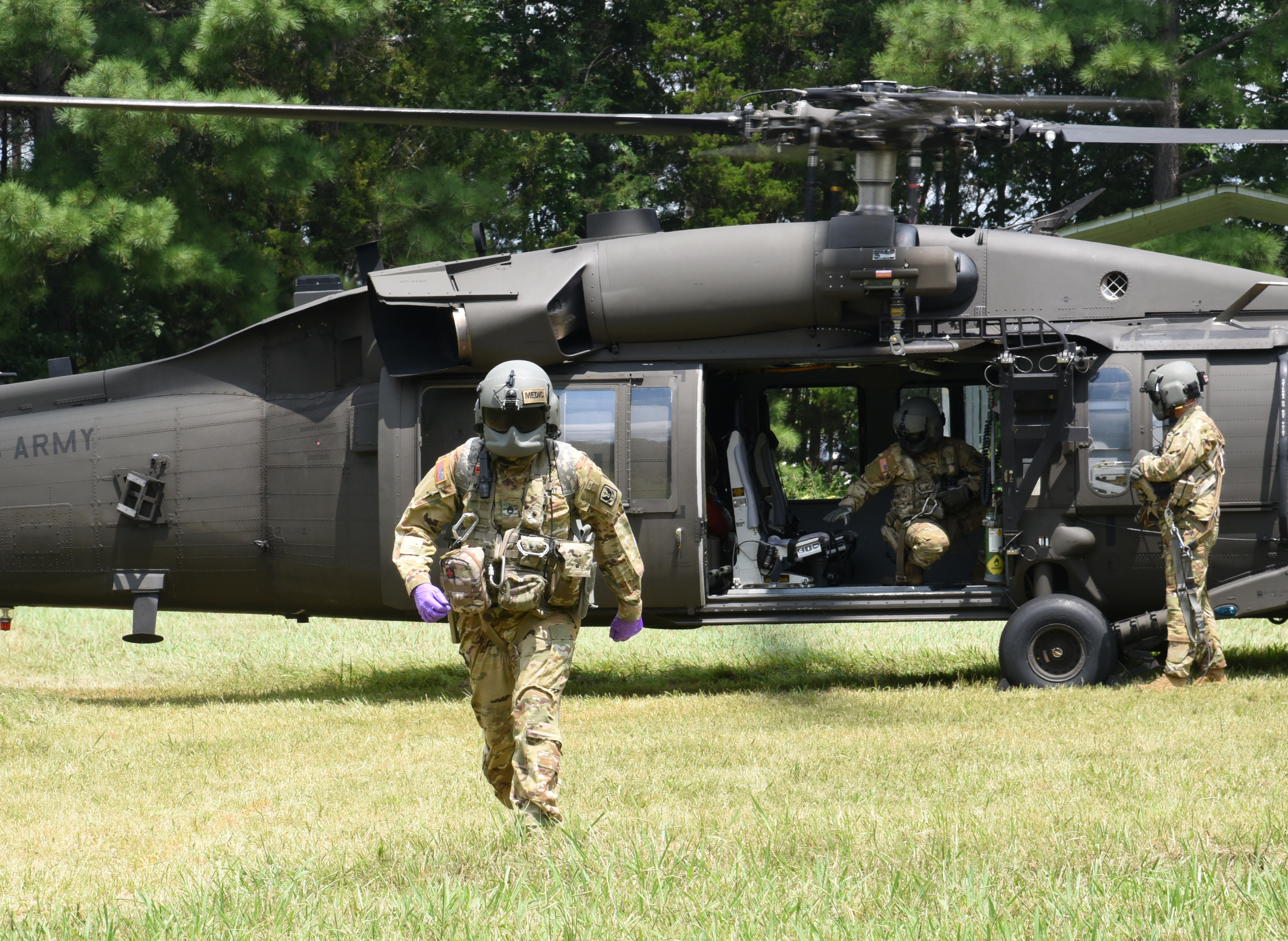 New Jersey Army National Guard helicopter crew chiefs assigned to the 1st  Battalion, 150th Aviation Regiment