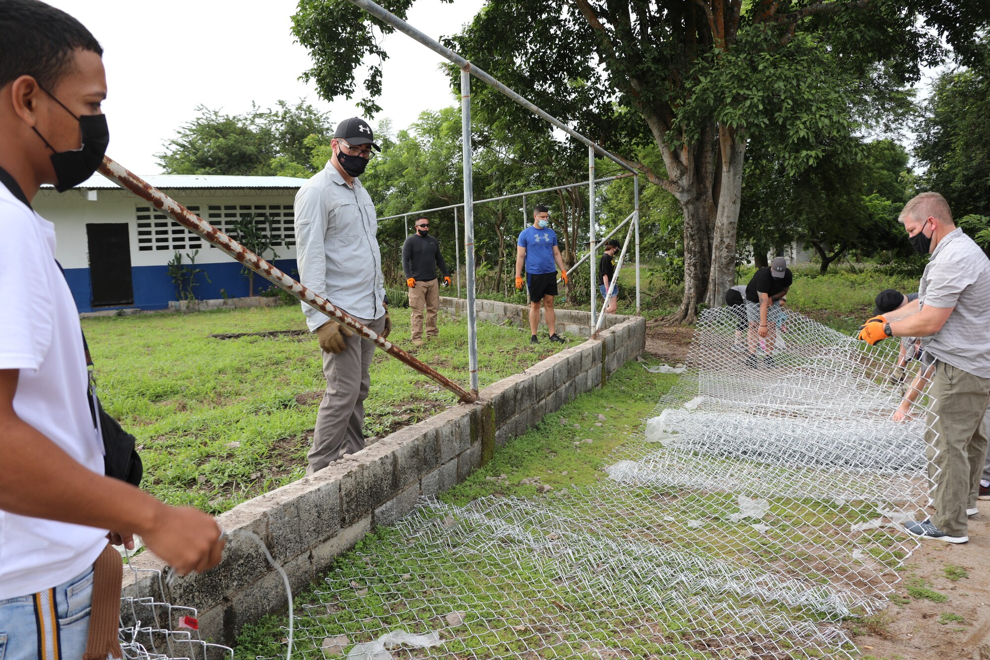 Air advisors lend hand to local Panamanian community