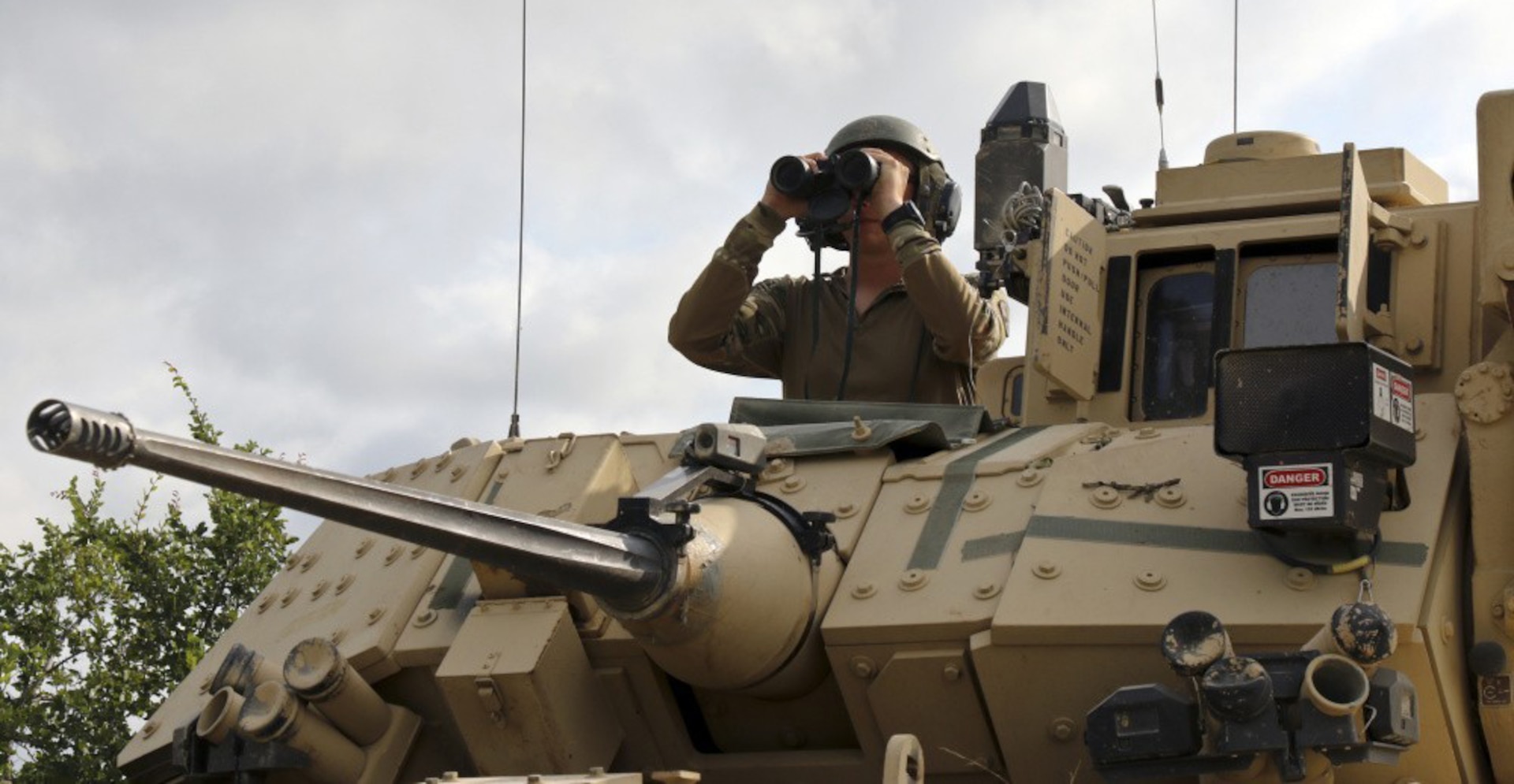 A Tennessee Army National Guardsman scans for enemy movement during XCTC 21-03 at Fort Hood, Texas. The 174th Infantry Brigade partnered with the Tennessee Army National Guard’s 278th Armored Cavalry Regiment for the 14-day exportable combat training capability exercise.