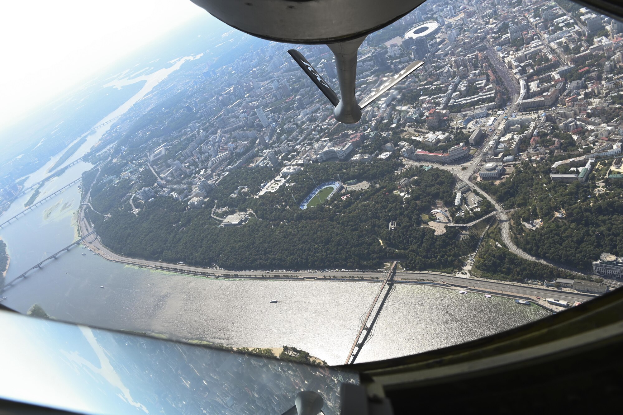A U.S. Air Force KC-135 Stratotanker aircraft assigned to the 100th Air Refueling Wing, Royal Air Force Mildenhall, England, flies over Kyiv, Ukraine, to commemorate the 30th anniversary of Ukrainian independence Aug, 24, 2021. U.S. European Command stands firm in its unwavering commitment to Ukraine’s sovereignty, territorial integrity and independence. (U.S. Air Force photo by Senior Airman Joseph Barron)