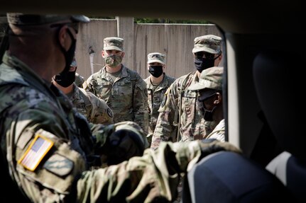 447th MP Co. Conduct Vehicle and Personnel Search Training