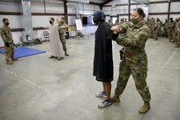 447th MP Co. Conduct Vehicle and Personnel Search Training